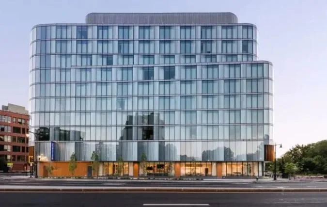 Case sharing: Glass architecture | Boston Hiltotun Garden Hotel